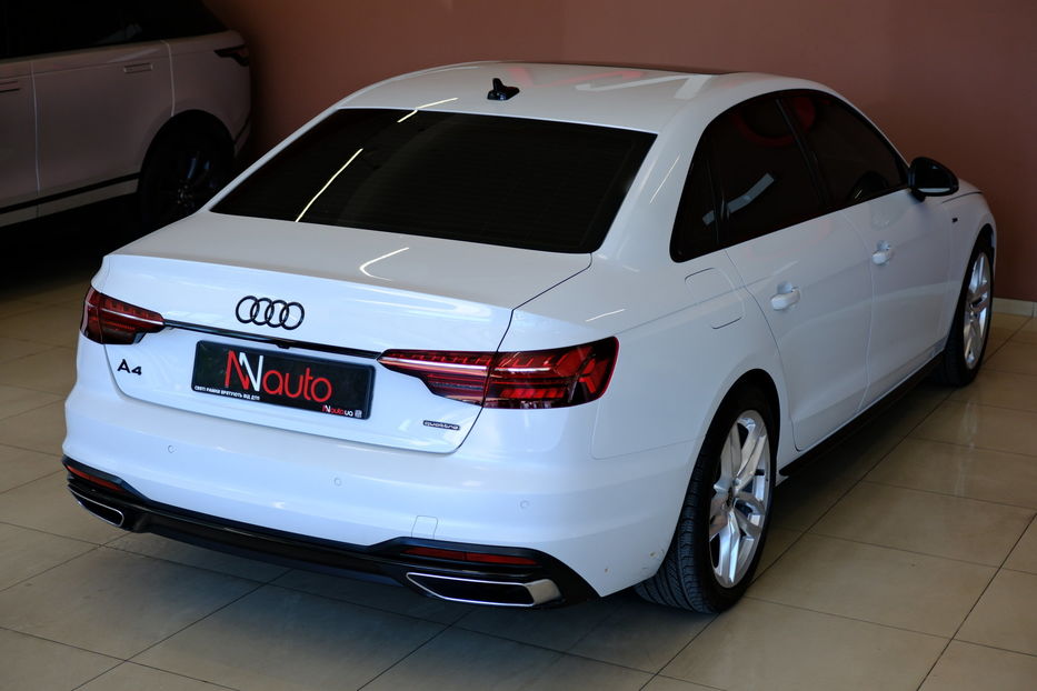 Продам Audi A4 2022 года в Одессе