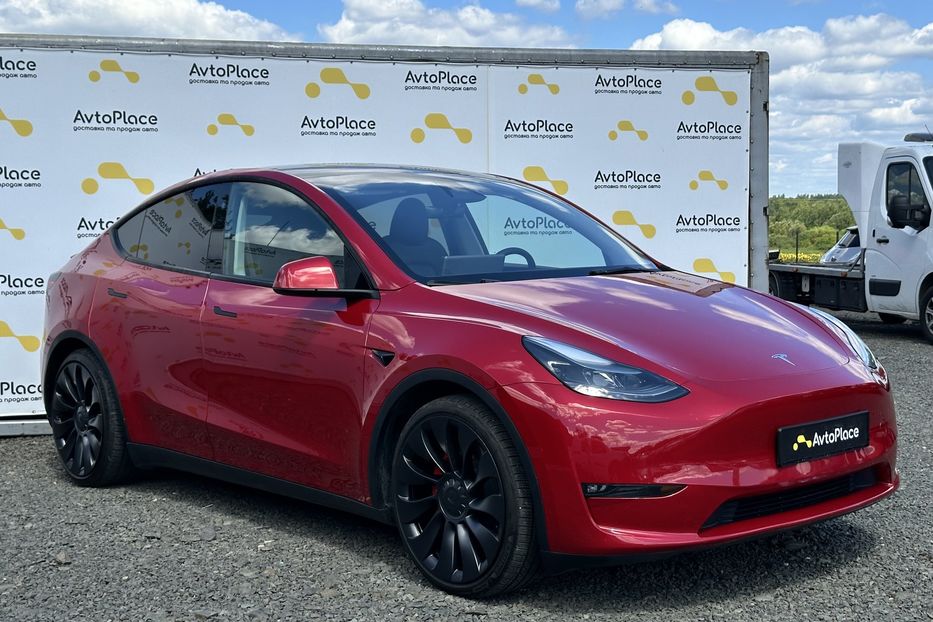 Продам Tesla Model Y Performance 82 квт 2023 года в Луцке