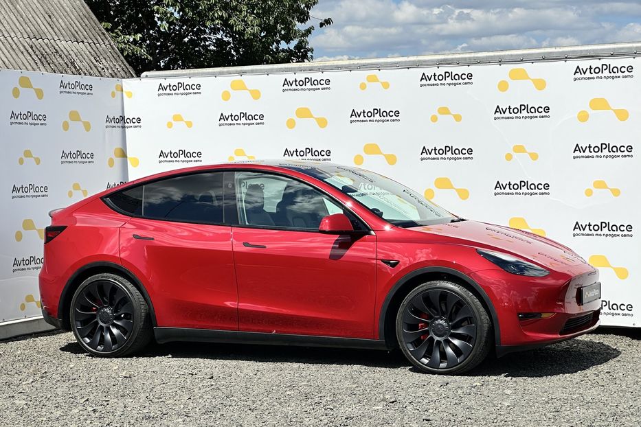 Продам Tesla Model Y Performance 82 квт 2023 года в Луцке