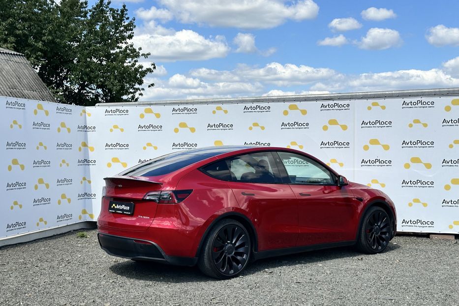 Продам Tesla Model Y Performance 82 квт 2023 года в Луцке