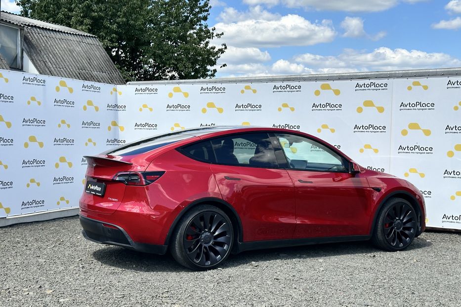 Продам Tesla Model Y Performance 82 квт 2023 года в Луцке