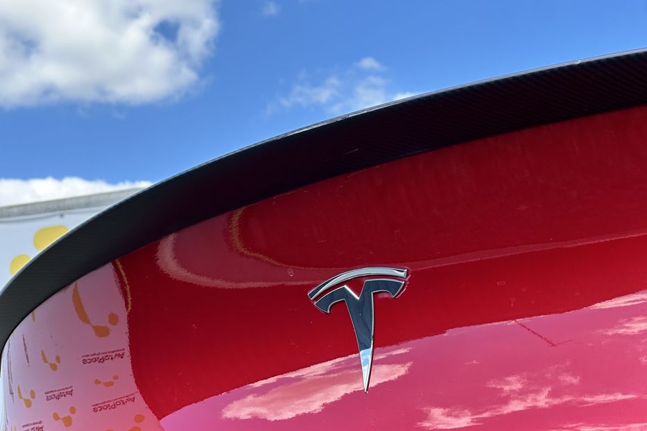 Продам Tesla Model Y Performance 82 квт 2023 года в Луцке