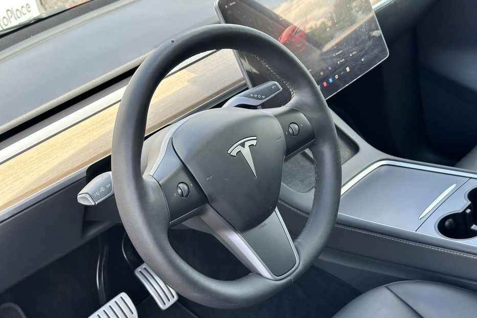 Продам Tesla Model Y Performance 82 квт 2023 года в Луцке