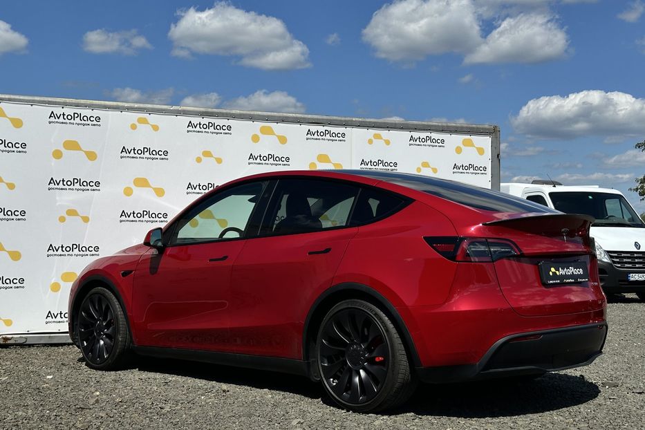Продам Tesla Model Y Performance 82 квт 2023 года в Луцке