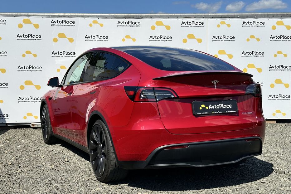 Продам Tesla Model Y Performance 82 квт 2023 года в Луцке