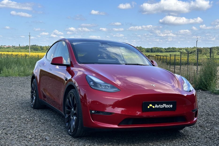 Продам Tesla Model Y Performance 82 квт 2023 года в Луцке