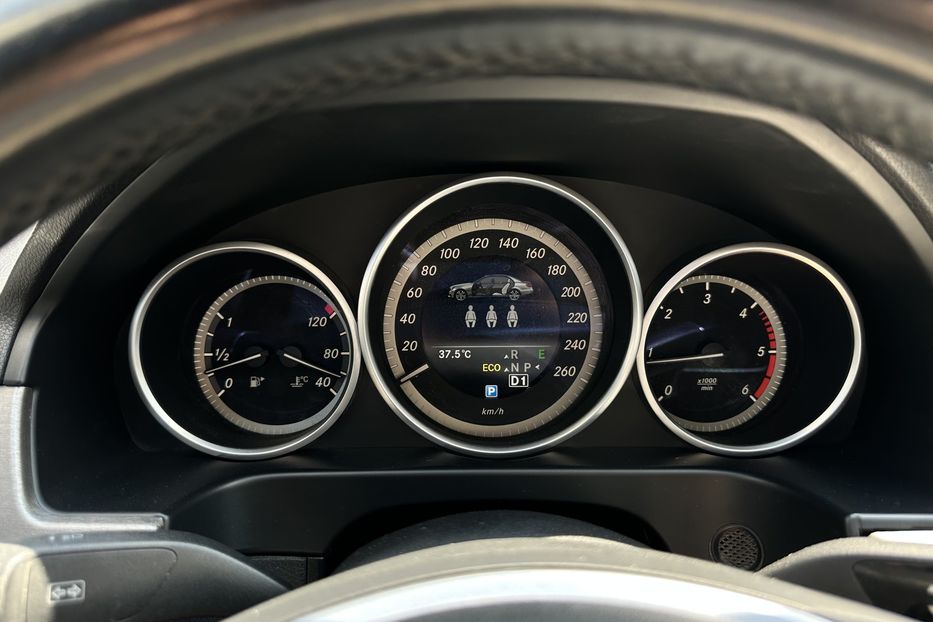 Продам Mercedes-Benz E-Class 2015 года в Луцке