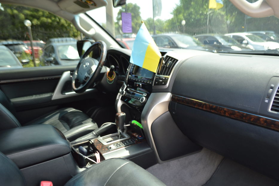 Продам Toyota Land Cruiser 200 Official 2014 года в Одессе