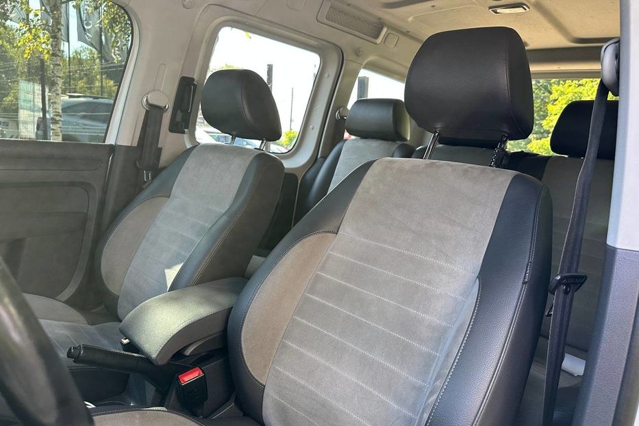 Продам Volkswagen Caddy пасс. 2016 года в Черновцах