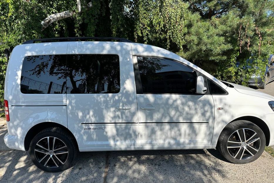Продам Volkswagen Caddy пасс. 2016 года в Черновцах