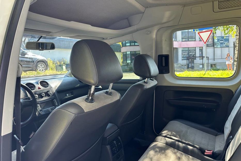 Продам Volkswagen Caddy пасс. 2016 года в Черновцах