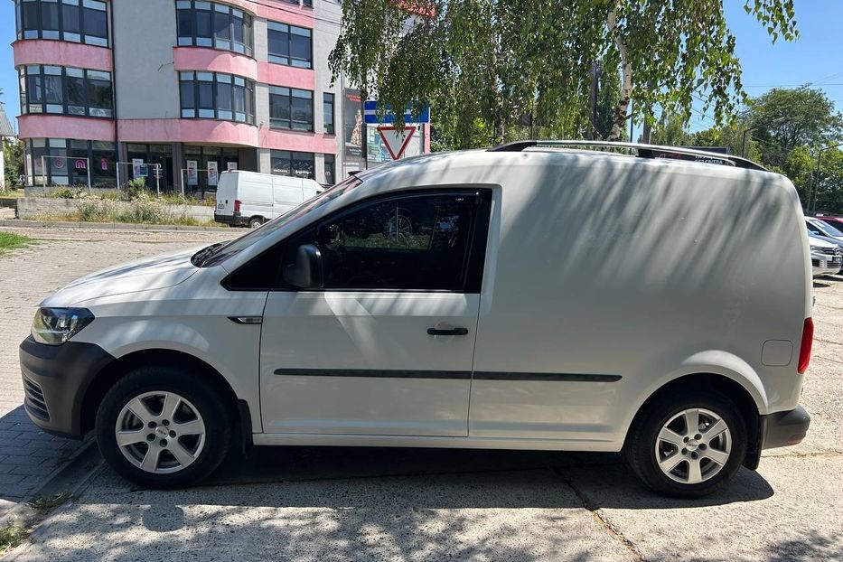 Продам Volkswagen Caddy пасс. 2016 года в Черновцах