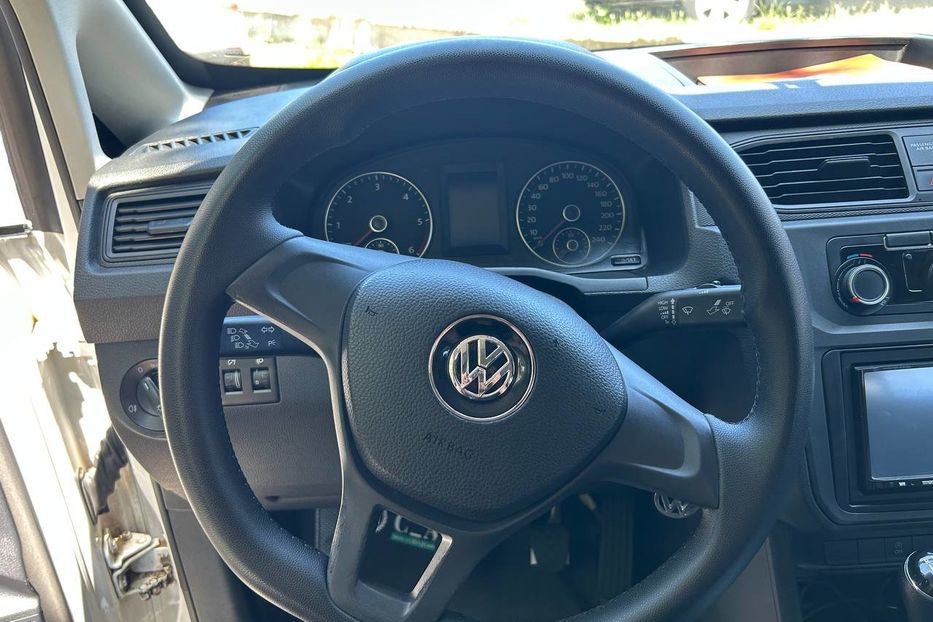 Продам Volkswagen Caddy пасс. 2016 года в Черновцах