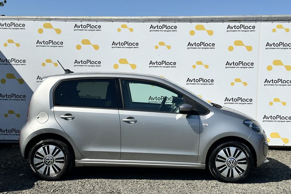 Продам Volkswagen Up 18 квт 2014 года в Луцке