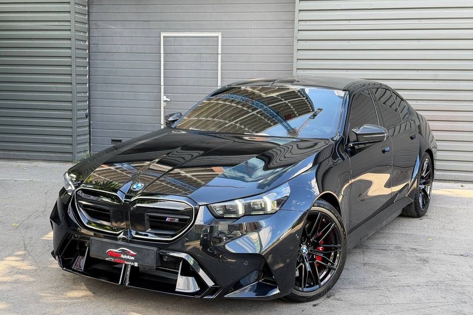 Продам BMW M5 G90 2024 года в Киеве