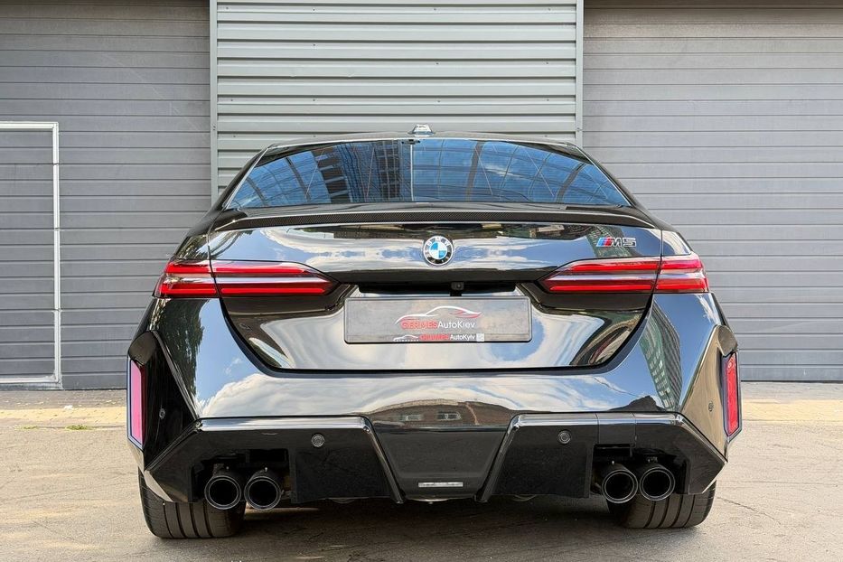 Продам BMW M5 G90 2024 года в Киеве
