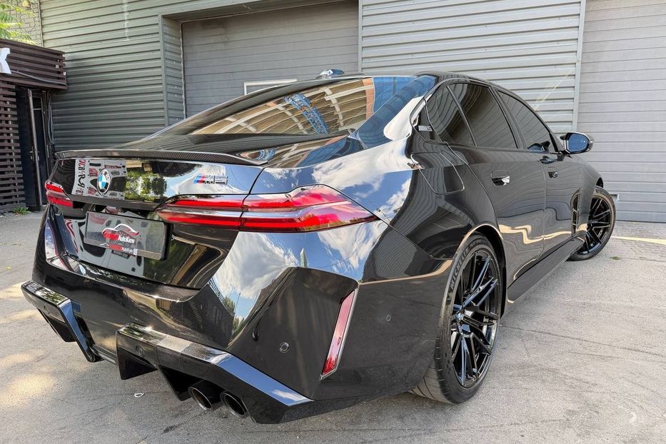 Продам BMW M5 G90 2024 года в Киеве