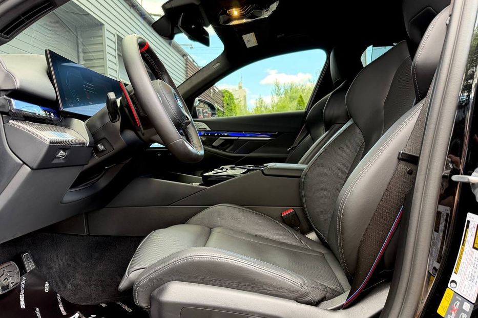 Продам BMW M5 G90 2024 года в Киеве