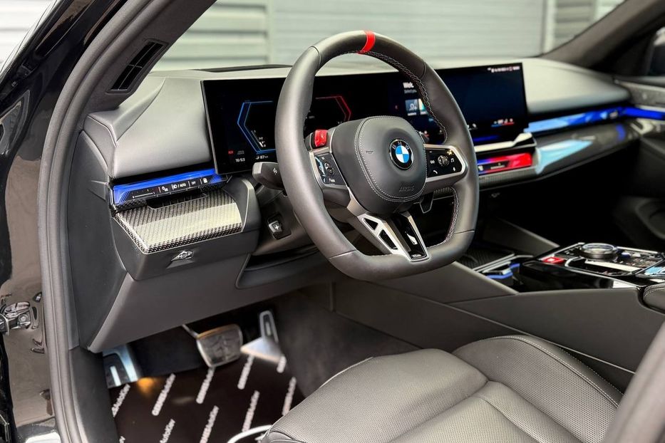 Продам BMW M5 G90 2024 года в Киеве