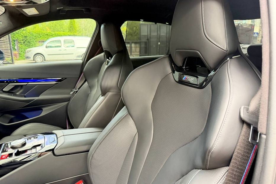 Продам BMW M5 G90 2024 года в Киеве