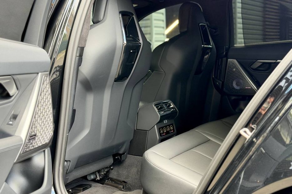 Продам BMW M5 G90 2024 года в Киеве