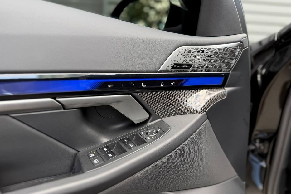 Продам BMW M5 G90 2024 года в Киеве