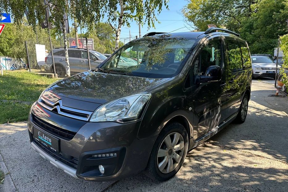 Продам Citroen Berlingo пасс. 2016 года в Черновцах