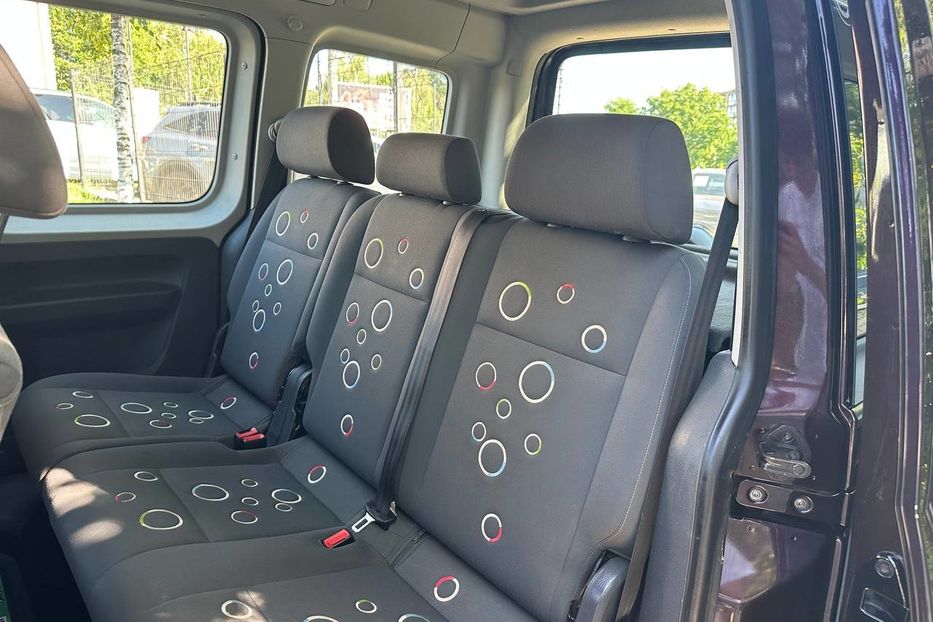 Продам Volkswagen Caddy пасс. 2012 года в Черновцах