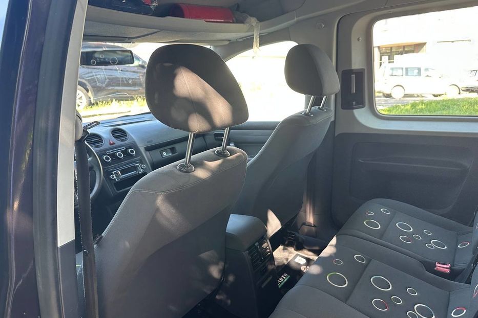 Продам Volkswagen Caddy пасс. 2012 года в Черновцах
