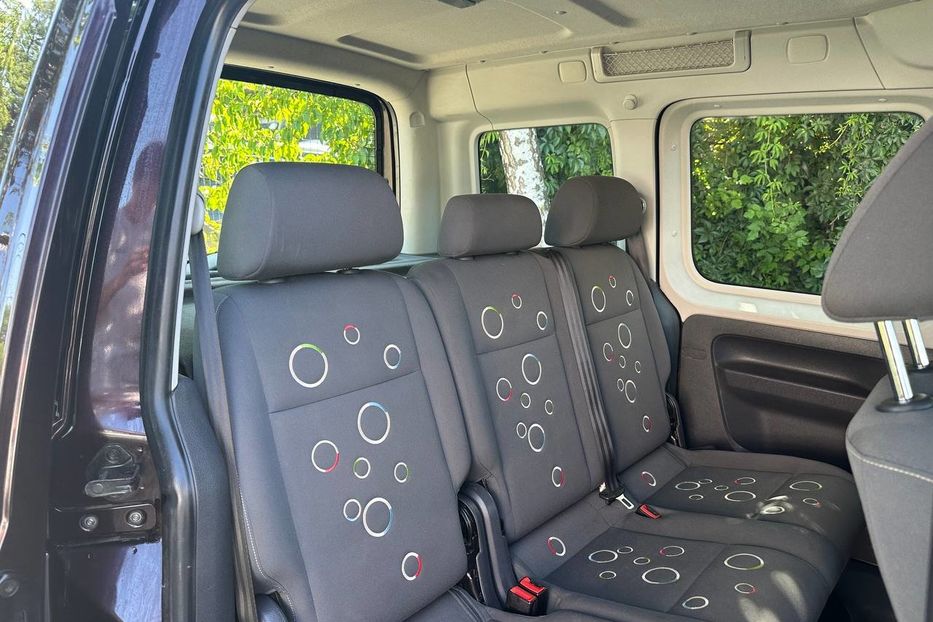 Продам Volkswagen Caddy пасс. 2012 года в Черновцах