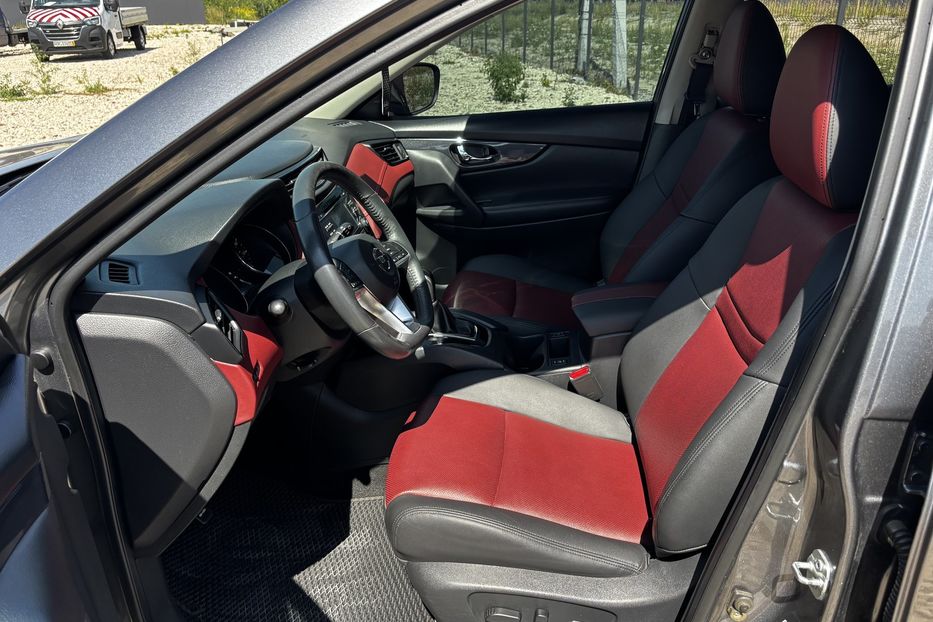 Продам Nissan Rogue Газ-бензин 2017 года в Львове