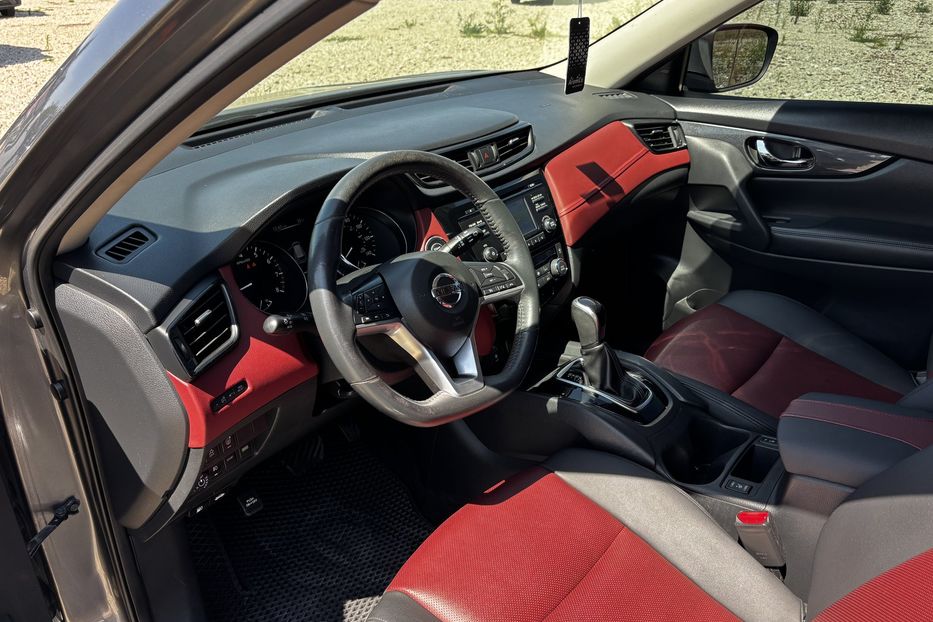 Продам Nissan Rogue Газ-бензин 2017 года в Львове