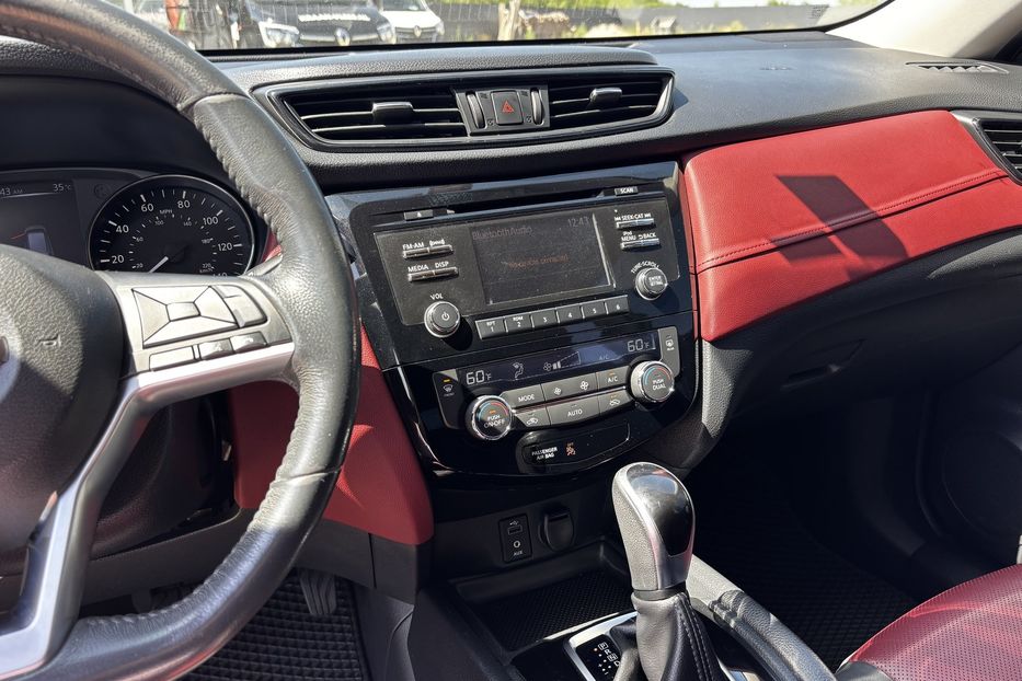 Продам Nissan Rogue Газ-бензин 2017 года в Львове