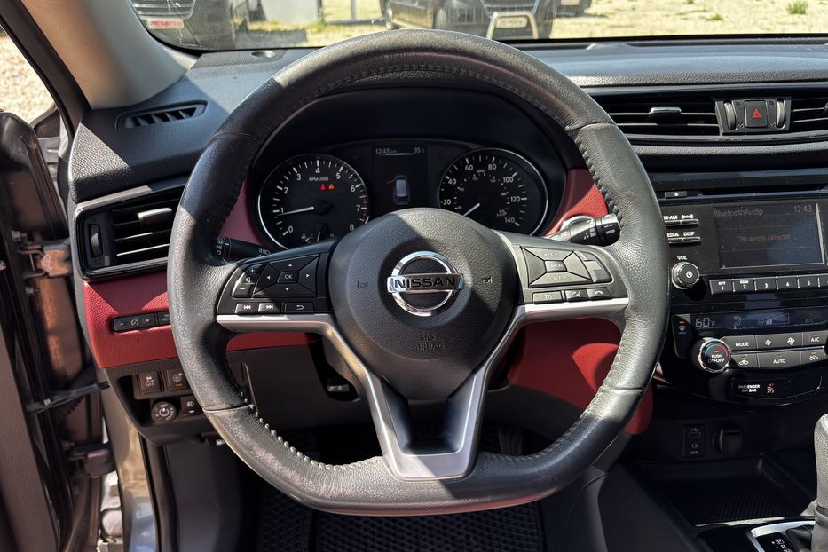 Продам Nissan Rogue Газ-бензин 2017 года в Львове
