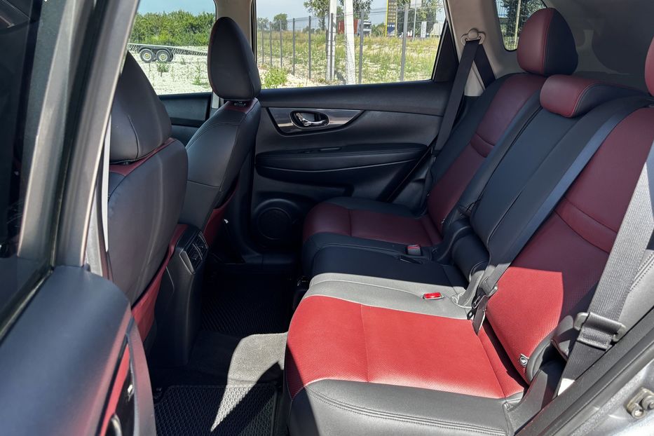 Продам Nissan Rogue Газ-бензин 2017 года в Львове
