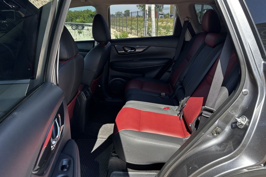 Продам Nissan Rogue Газ-бензин 2017 года в Львове