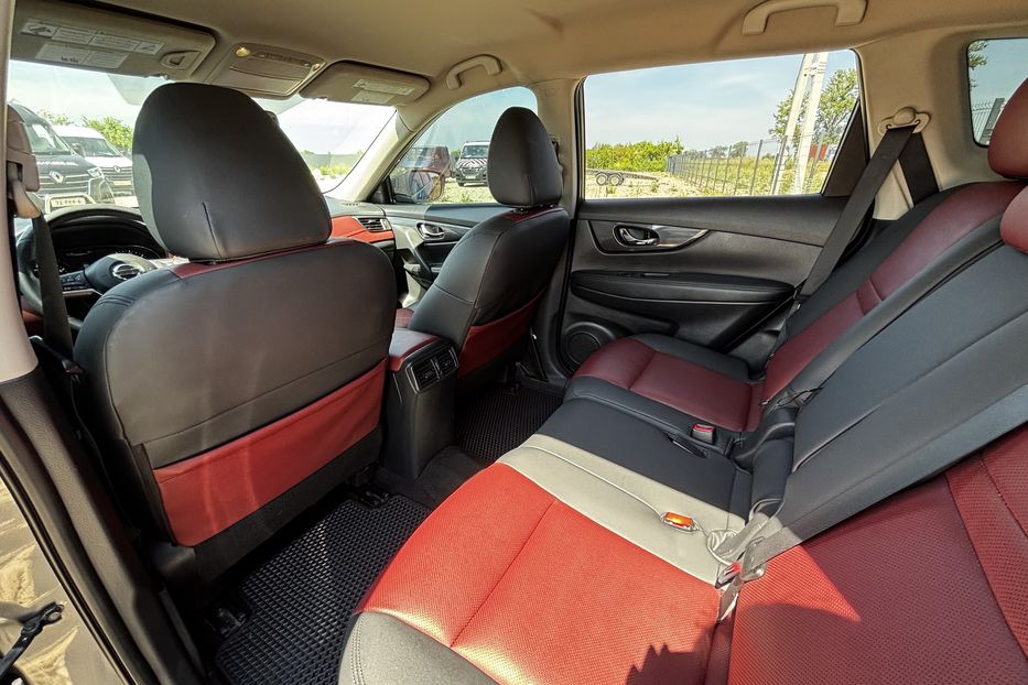 Продам Nissan Rogue Газ-бензин 2017 года в Львове
