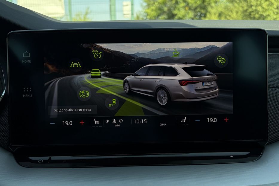 Продам Skoda Octavia А8 2.0TDI150 кс КОЛЕСА FUL LED 2022 года в Львове