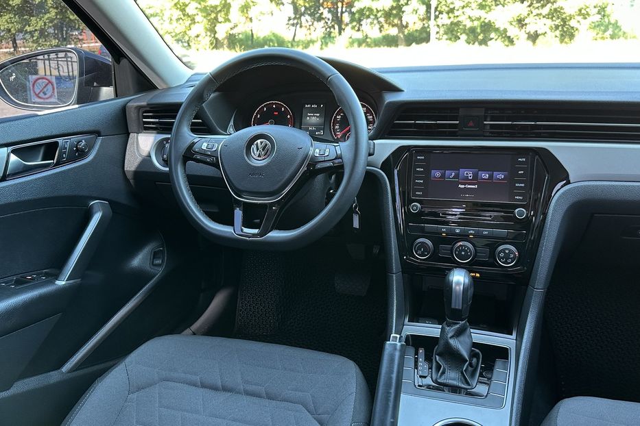 Продам Volkswagen Passat B8 2021 года в Николаеве
