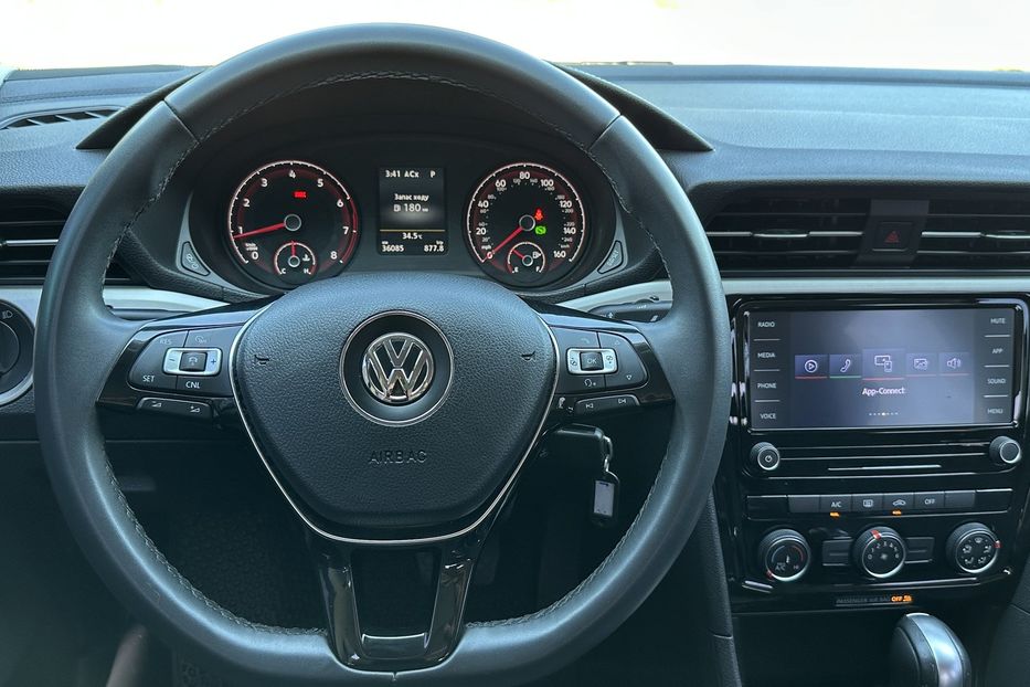 Продам Volkswagen Passat B8 2021 года в Николаеве
