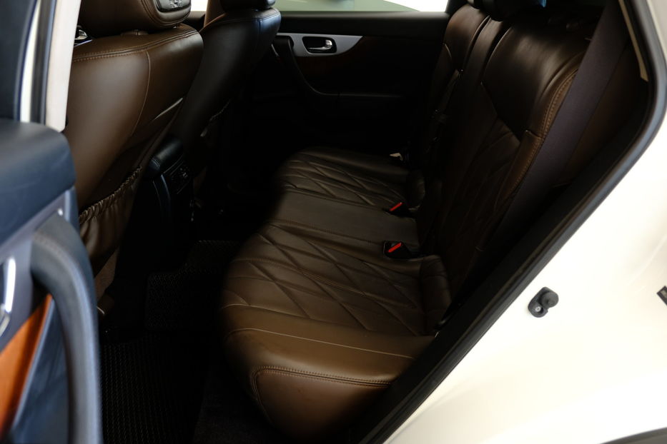 Продам Infiniti QX70 2016 года в Одессе