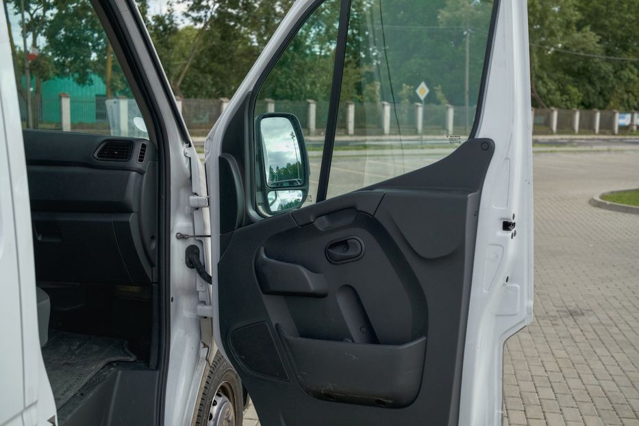 Продам Renault Master груз. 2020 года в Львове