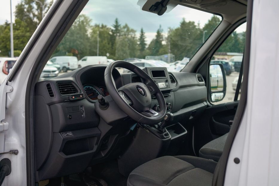 Продам Renault Master груз. 2020 года в Львове