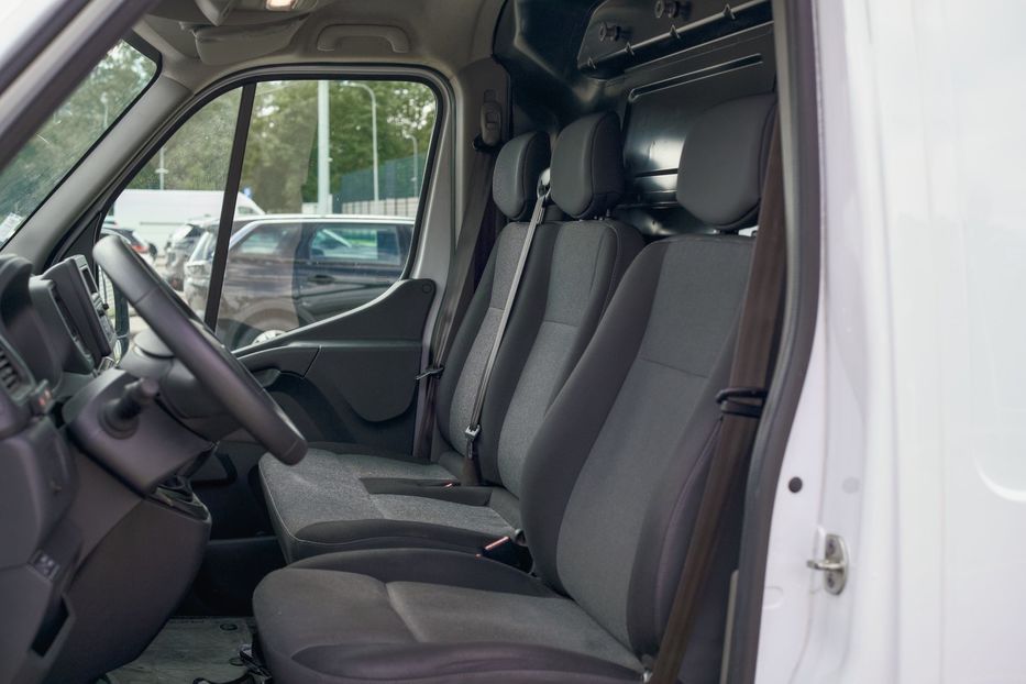 Продам Renault Master груз. 2020 года в Львове
