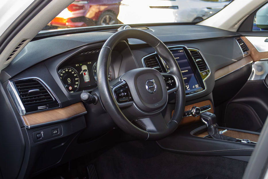 Продам Volvo XC90 T6 Inscription 2017 года в Киеве