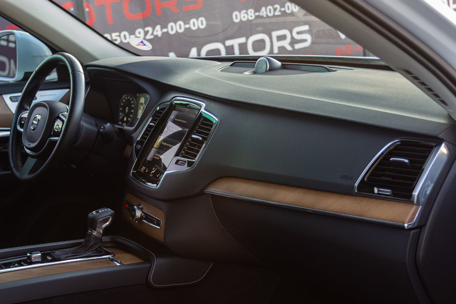 Продам Volvo XC90 T6 Inscription 2017 года в Киеве