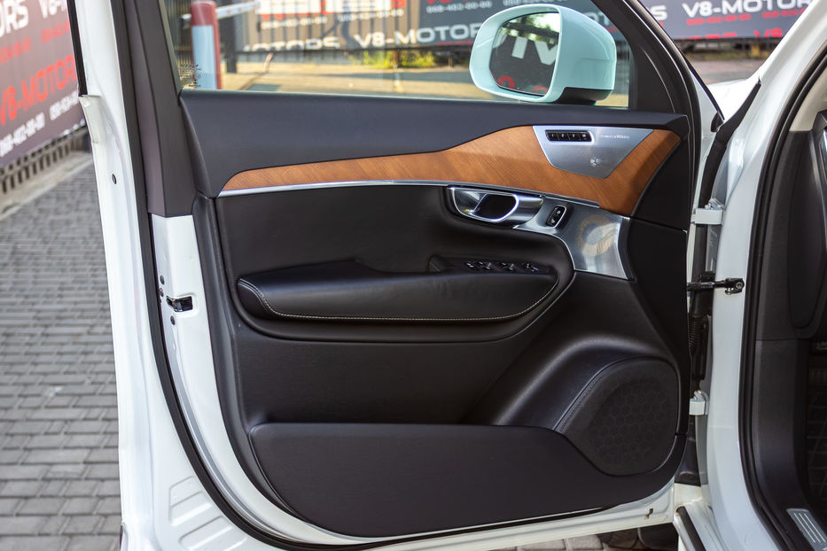 Продам Volvo XC90 T6 Inscription 2017 года в Киеве
