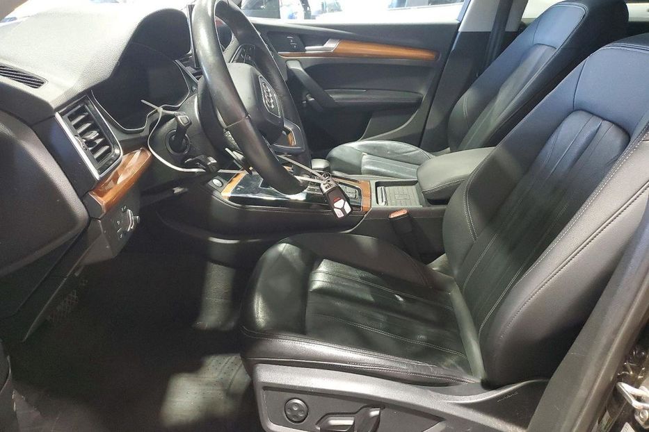 Продам Audi Q5 Premium Plus  0917 2020 года в Львове