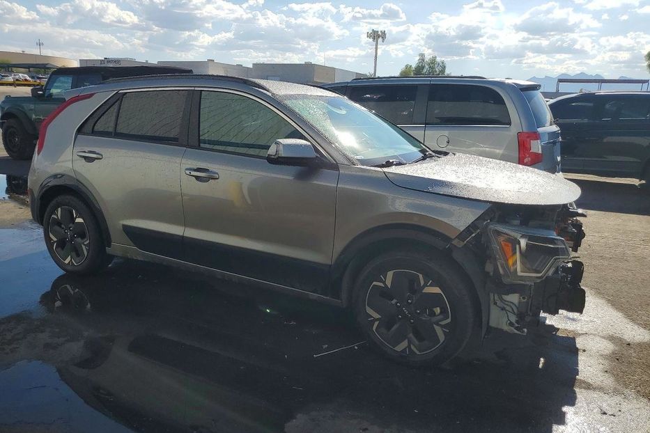 Продам Kia Niro Wind   5591 2023 года в Львове