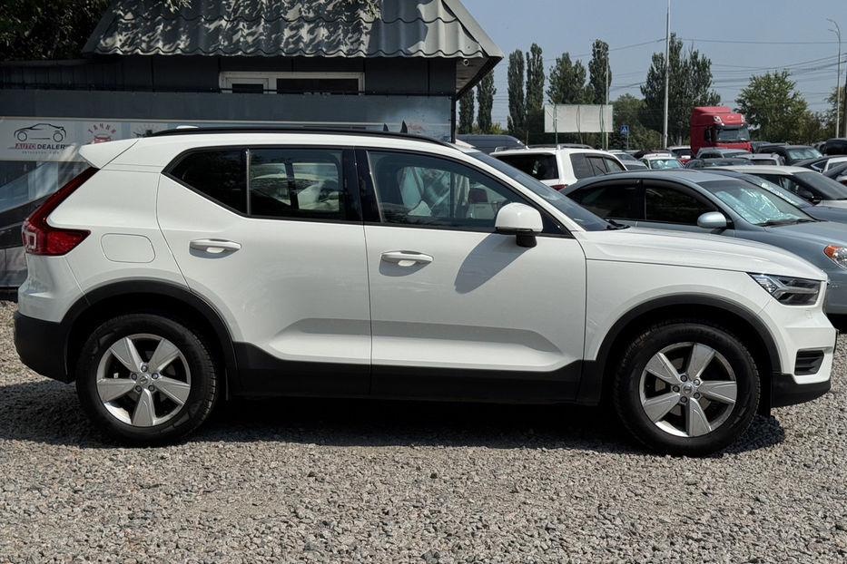 Продам Volvo XC60 2.0 AT (163 к.с.) 2019 года в Киеве